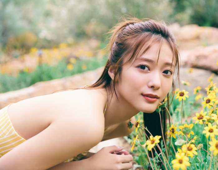 田村保乃 ナチュラルな激かわ水着グラビア画像！