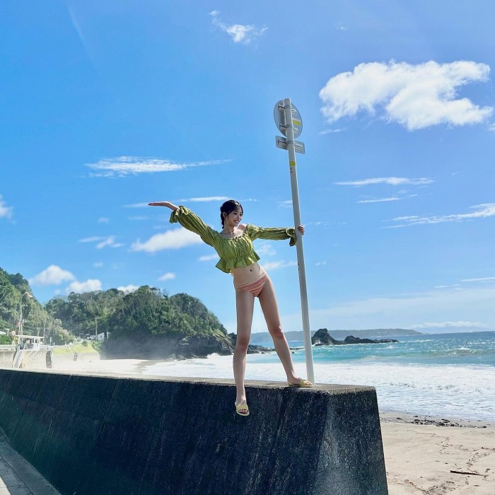 高鶴桃羽 激かわボインな水着グラビア画像！