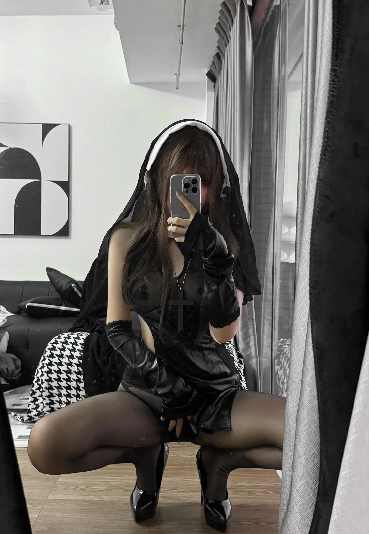 [Cosplay] 阿薰kaOri 偷偷做坏事的修女