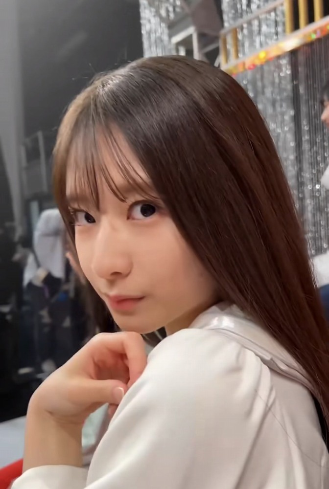 菅原咲月 すべすべ美脚の激かわグラビア画像！