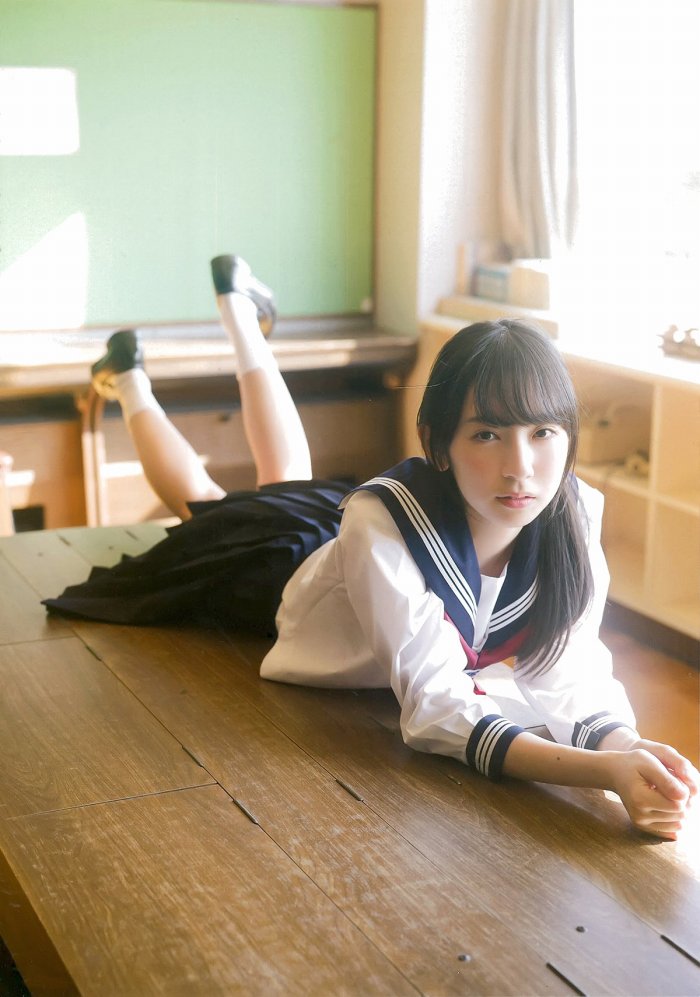 金村美玖 しっとりかわいい水着＆生脚画像！