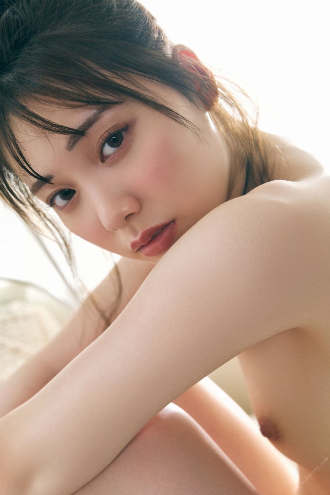 石川澪 Cカップおっぱいの激かわヌード画像！