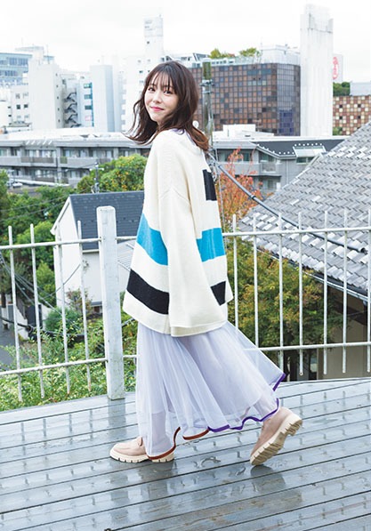 浜辺美波 鬼かわな水着＆浴衣グラビア画像！