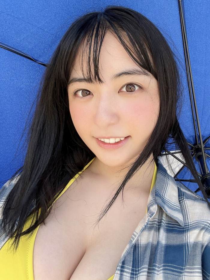麻倉瑞季 おっぱいが大きい水着グラビア画像！