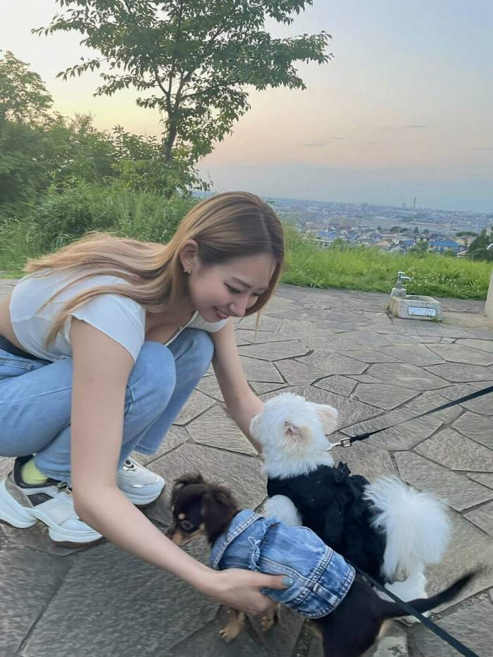 うらら 小顔美女の下着＆水着グラビア画像！