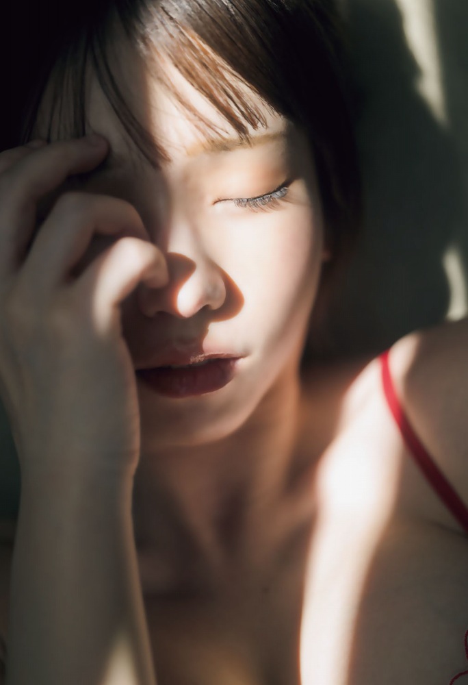 えなこ 過去のグラビア画像