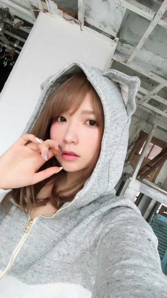 あまつまりな 脱ぎすぎ水着＆下着グラビア画像！