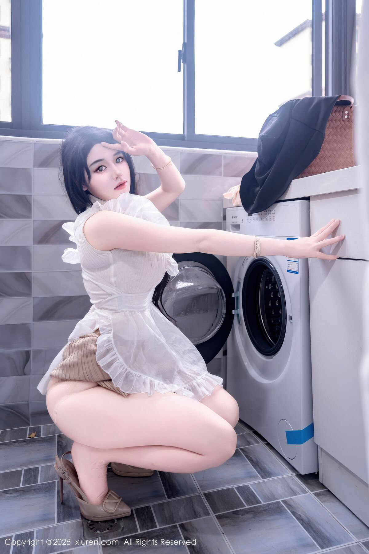 XiuRen秀人网 No.11010 Xi Xi Ai Chi Cao Mei