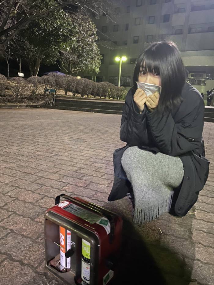 浜辺美波 鬼かわな水着＆浴衣グラビア画像！