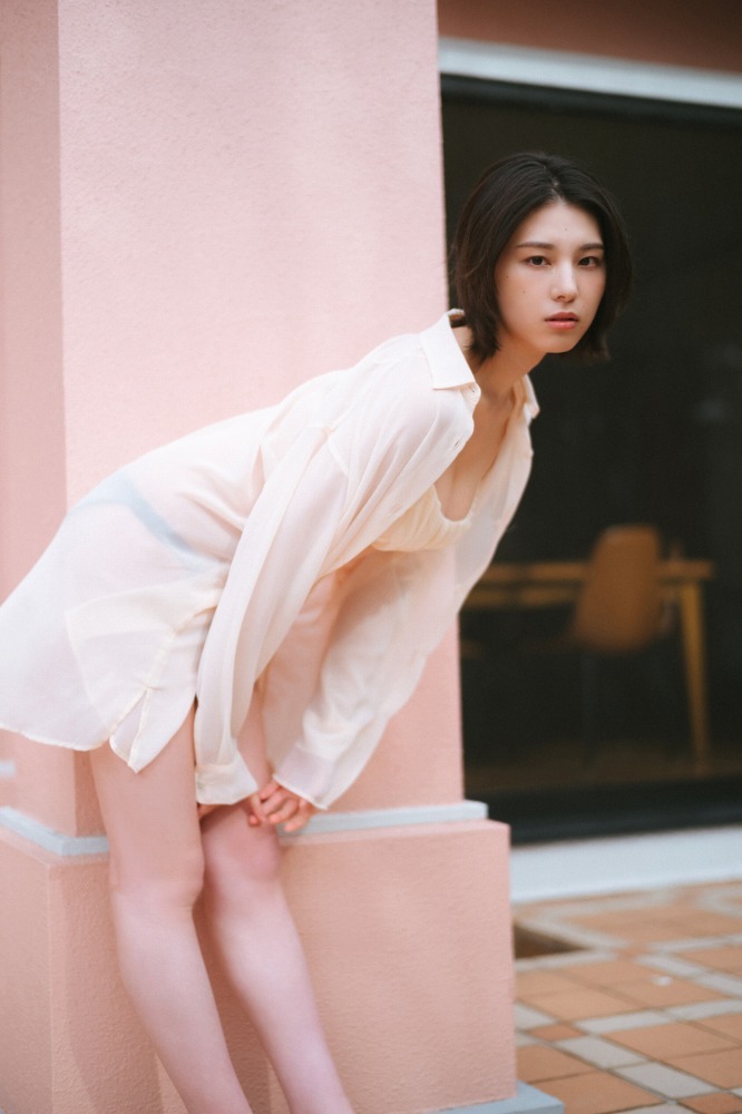 相楽伊織 けっこうボインな水着グラビア画像！