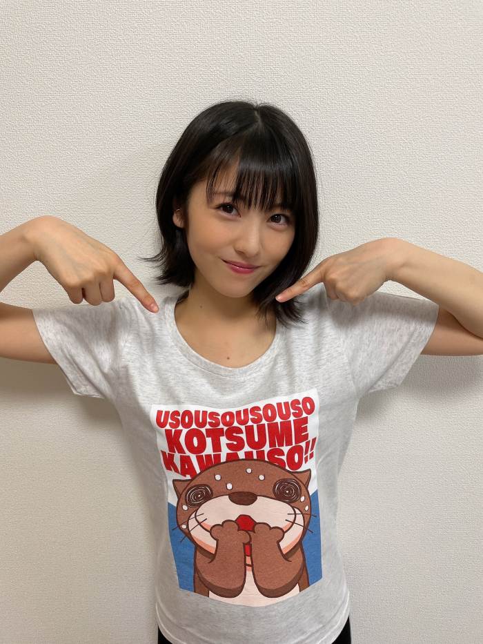 浜辺美波 鬼かわな水着＆浴衣グラビア画像！