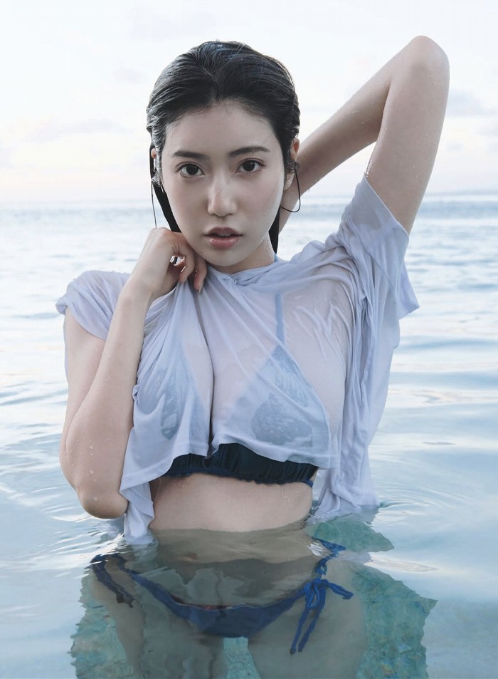 阿部なつき ボンキュッボンの水着グラビア画像！