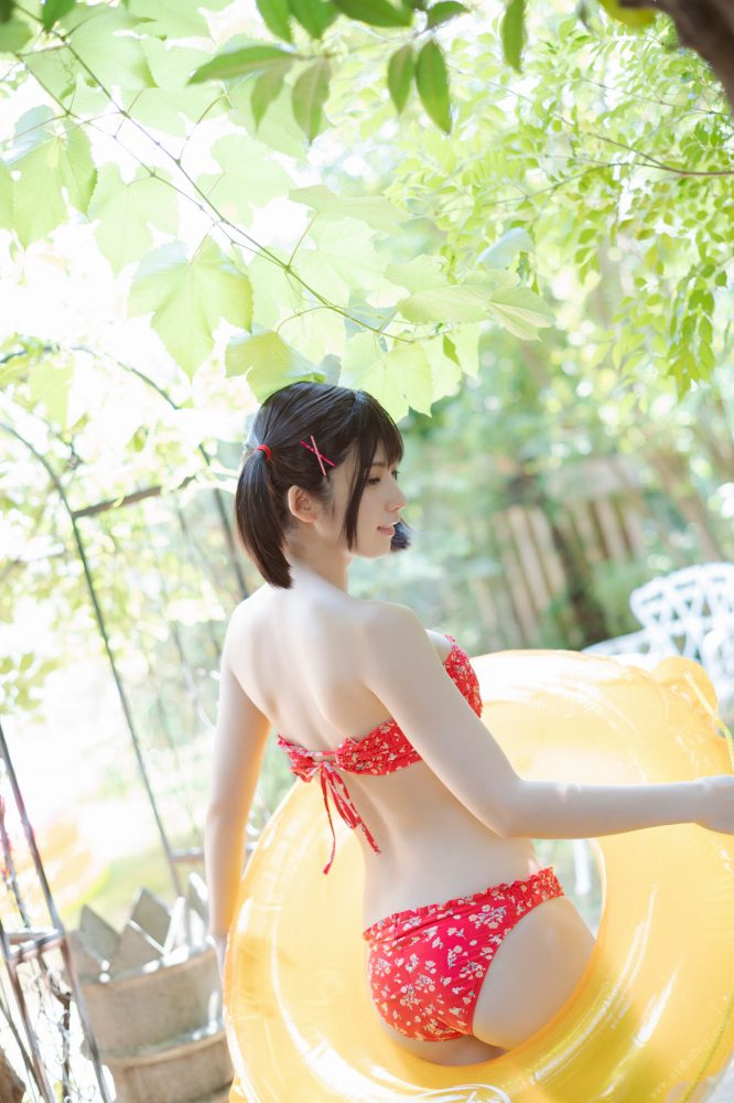 えなこ 過去のグラビア画像