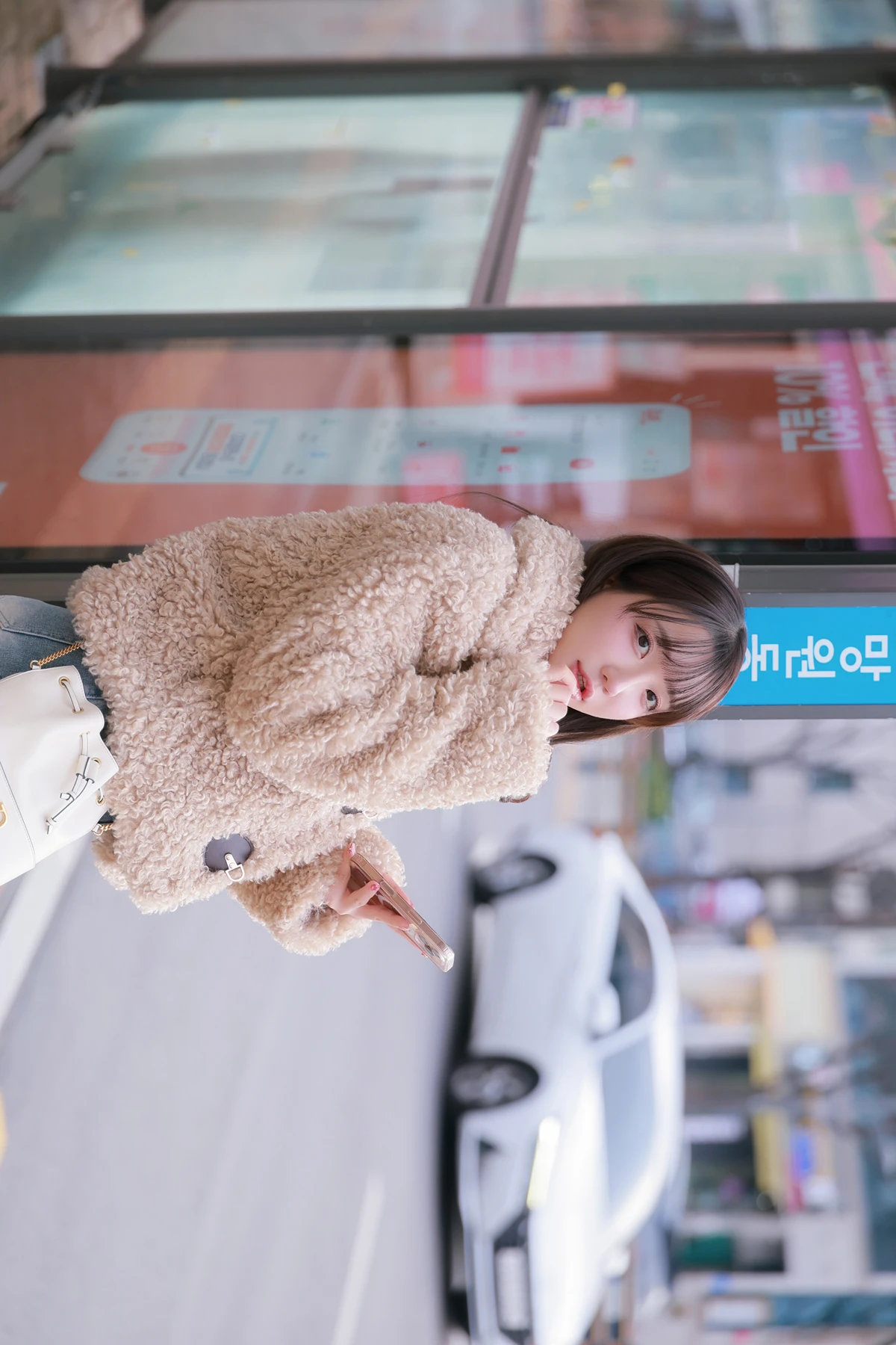 Son Yeeun 손예은, Photobook 「2025 X-Mas Offline」 Set.01