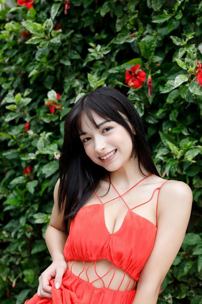 エリマリ ハーフ姉妹の水着グラビア画像！！