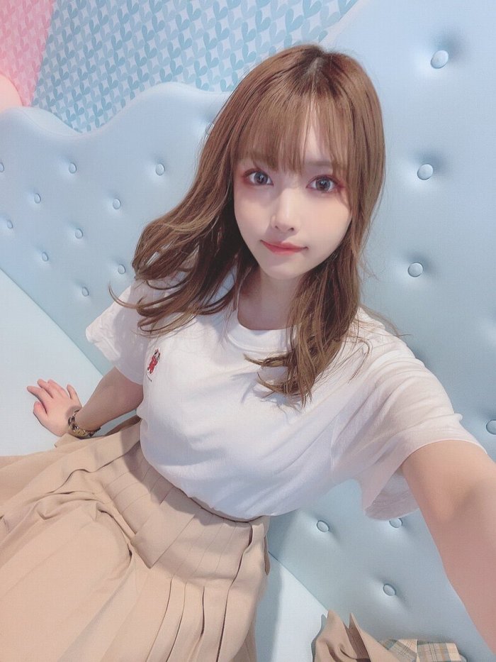 えい梨 美しいコスプレ＆水着グラビア画像！