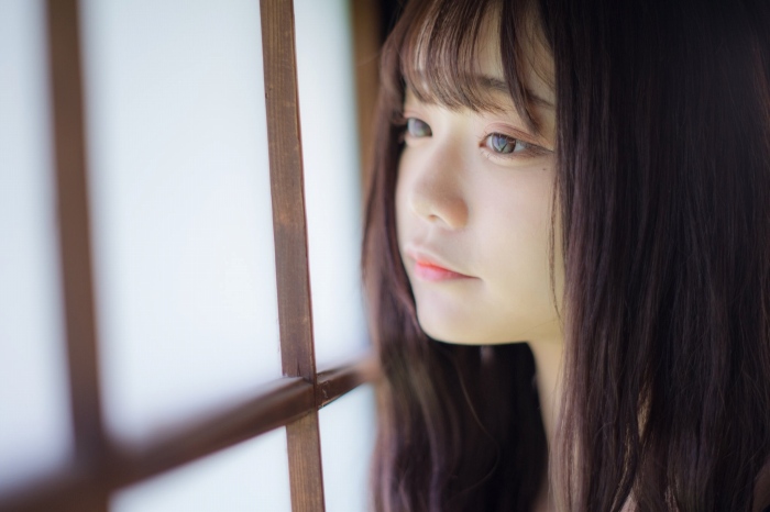 青戸しの Fカップボインな水着グラビア画像！