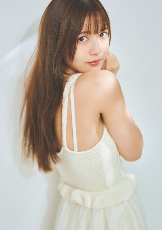 黒嵜菜々子 ふわふわボインの水着グラビア画像！