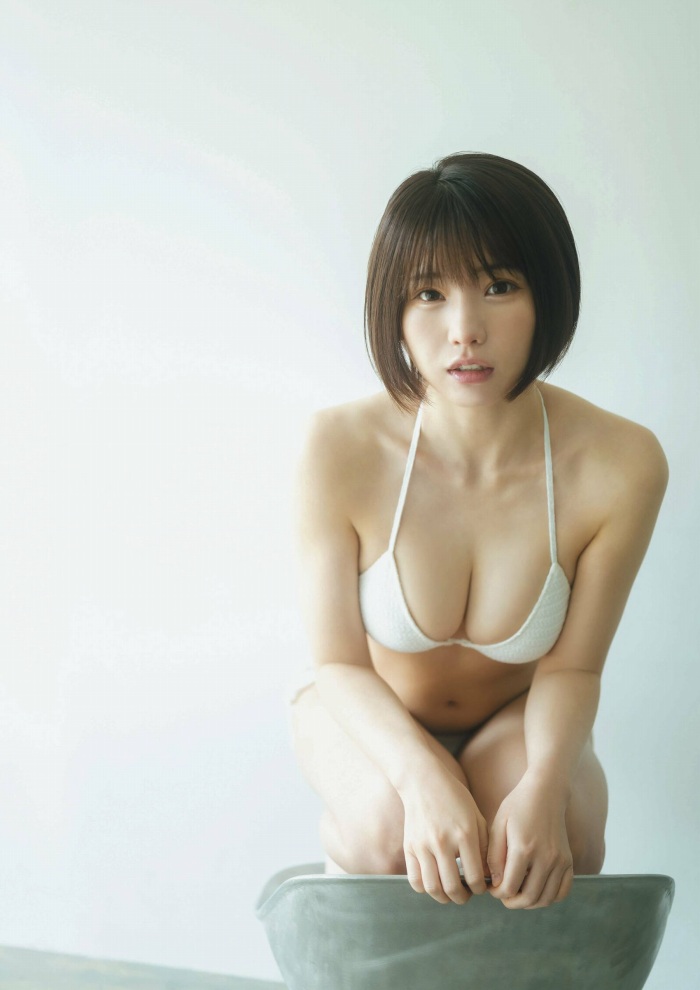 えなこ 過去のグラビア画像