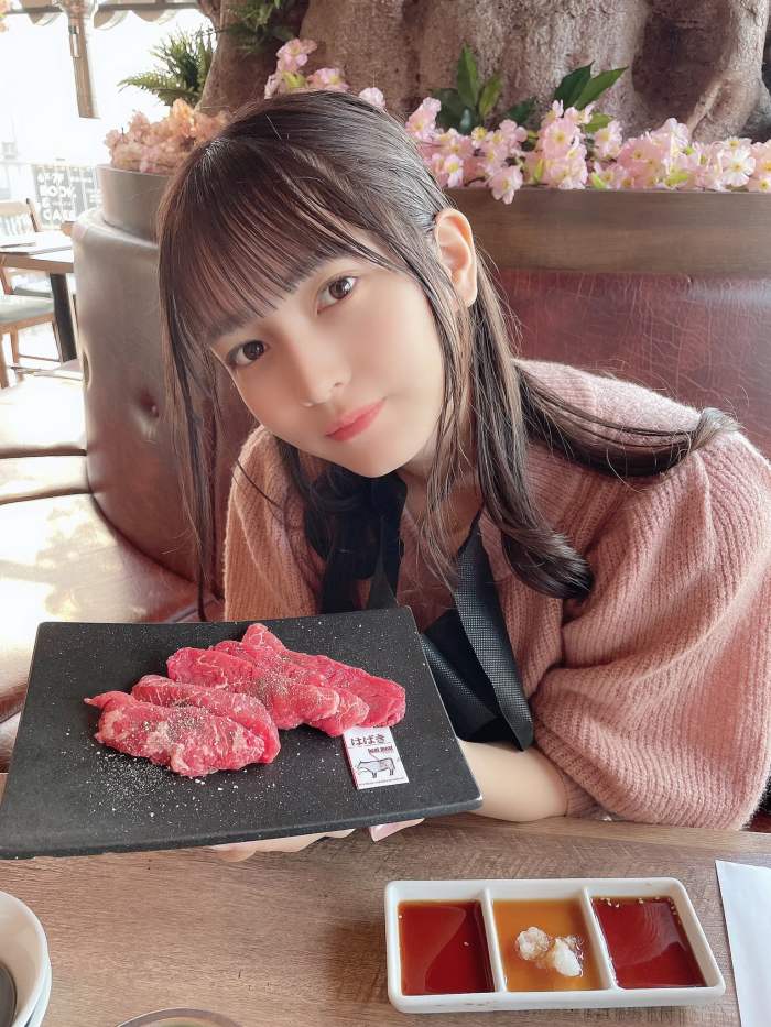 黒嵜菜々子 ふわふわボインの水着グラビア画像！