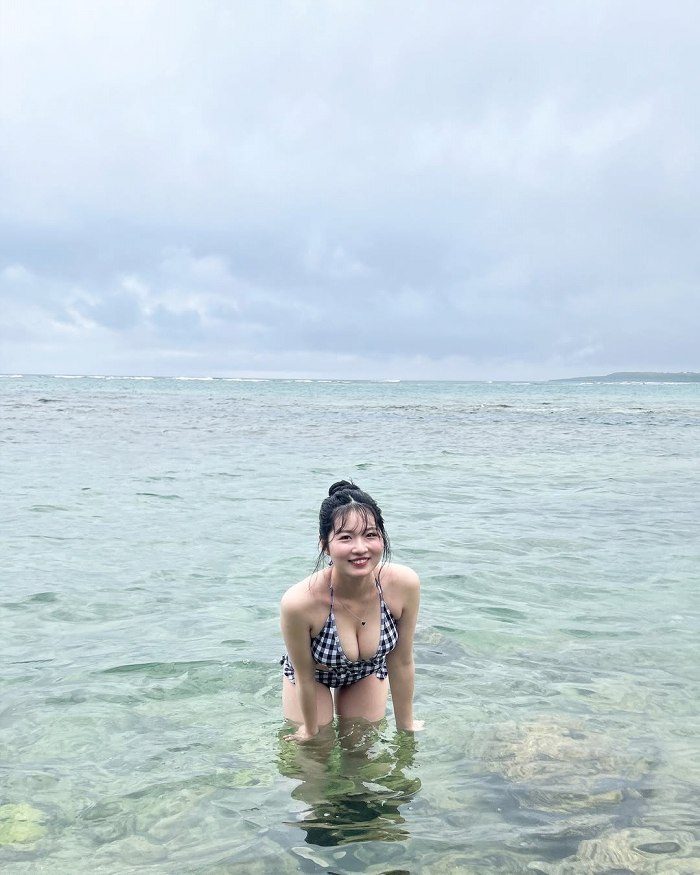 秋田そな Gカップボインの水着グラビア画像！