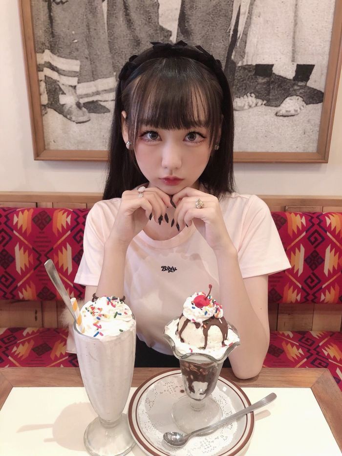 須羽こころ ふわふわバストの水着グラビア画像！