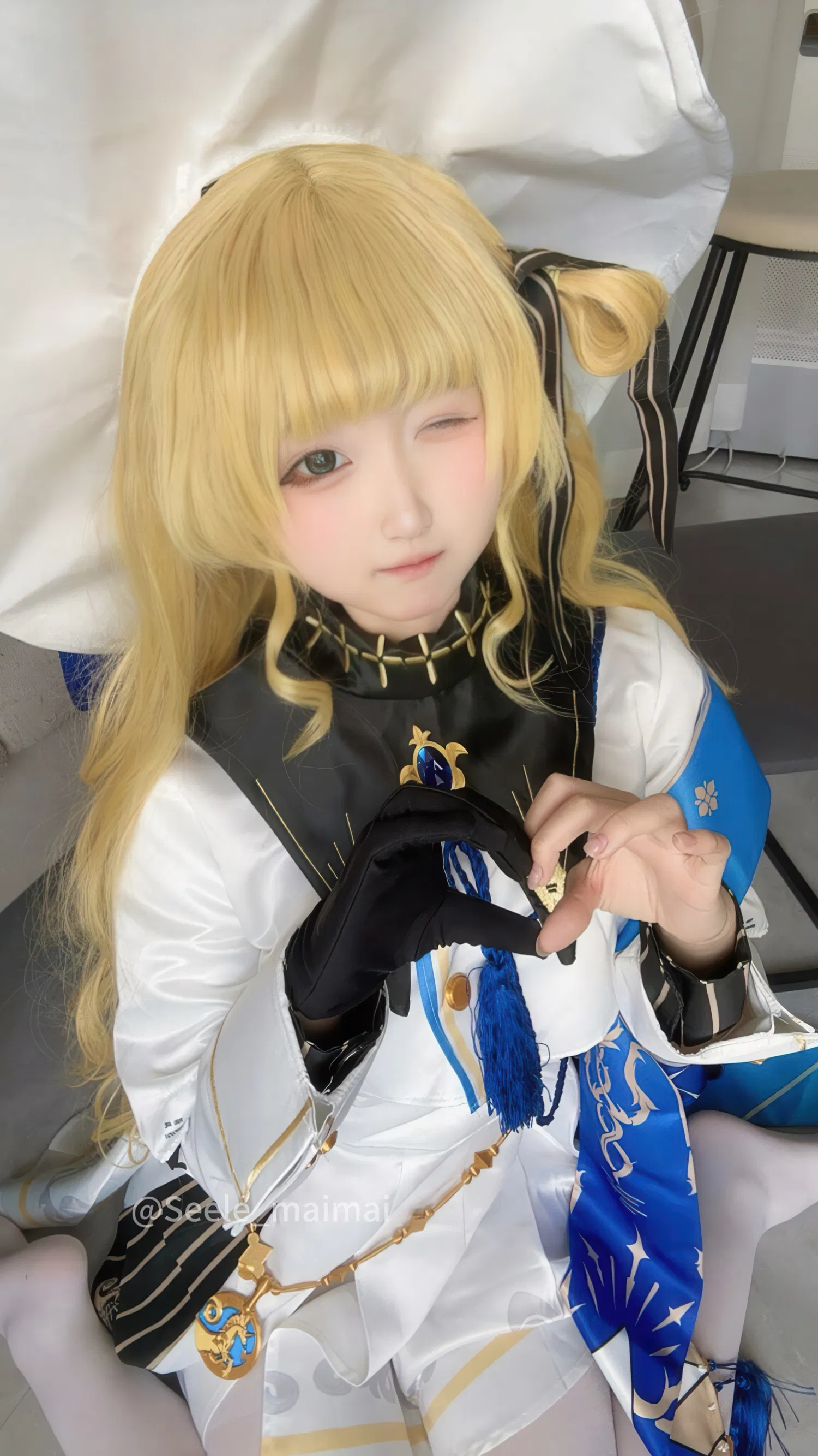 [Cosplay] Seele麦麦 - 鸣潮 菲比&卡提希娅·蓝色花海物语