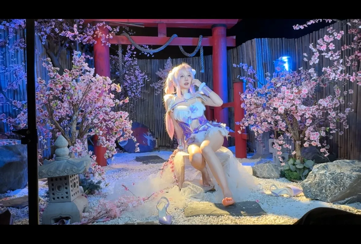 [Cosplay] 阿薰kaOri 永劫无间·殷紫萍