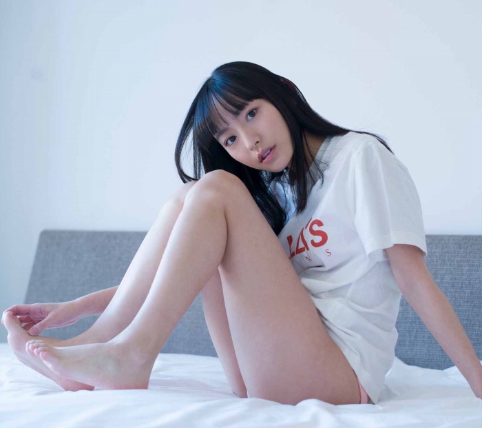 高崎かなみ 鬼かわな水着＆ランジェリー画像！