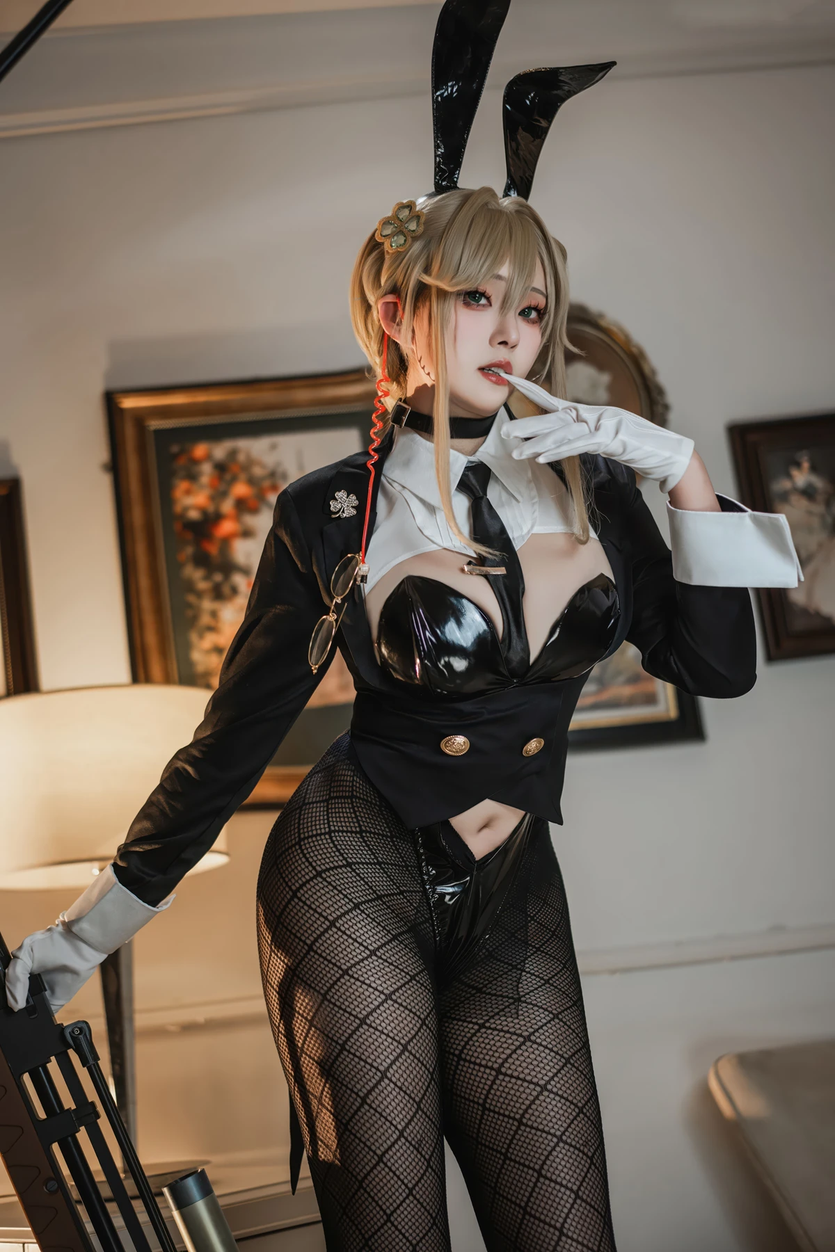 Cosplay Natsuko夏夏子 – NIKKE 爱德 特工兔女郎