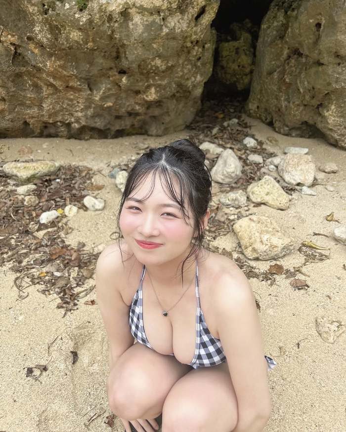 秋田そな Gカップボインの水着グラビア画像！