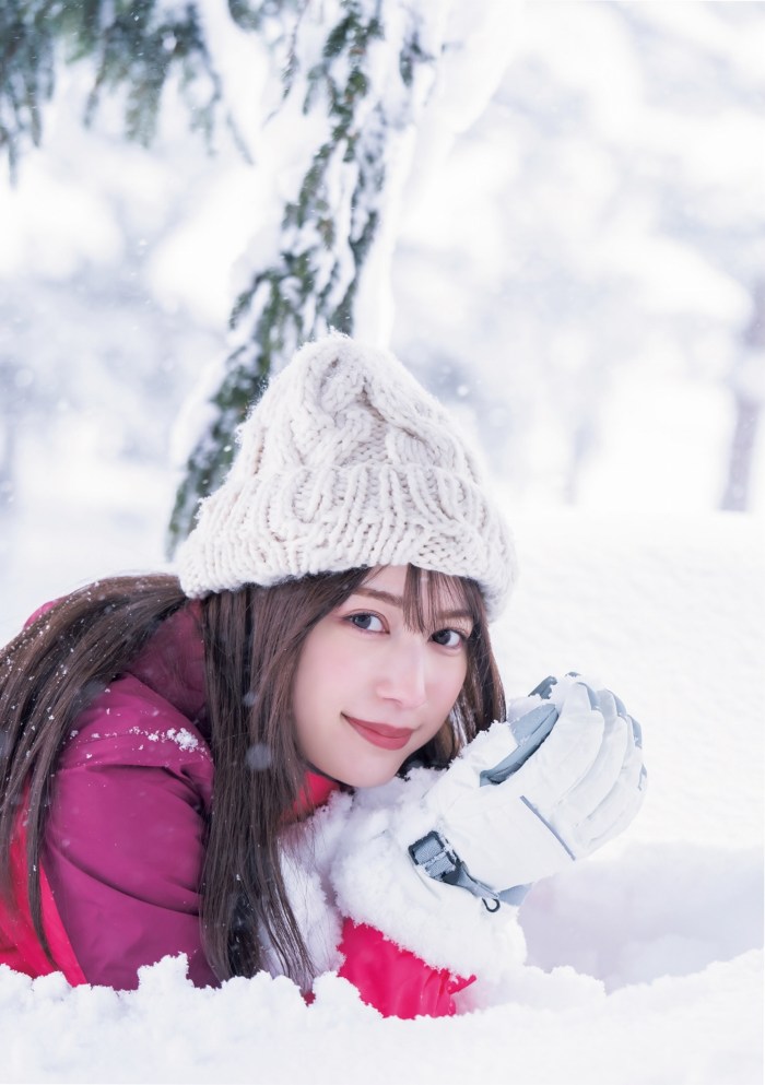雪平莉左 グラマラス美女の水着グラビア画像！