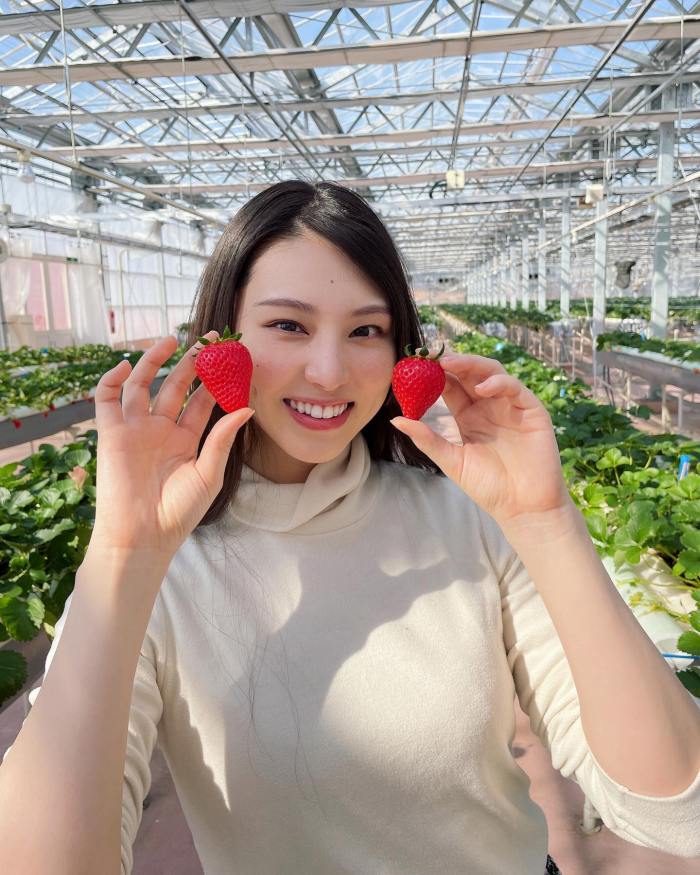 相楽伊織 けっこうボインな水着グラビア画像！