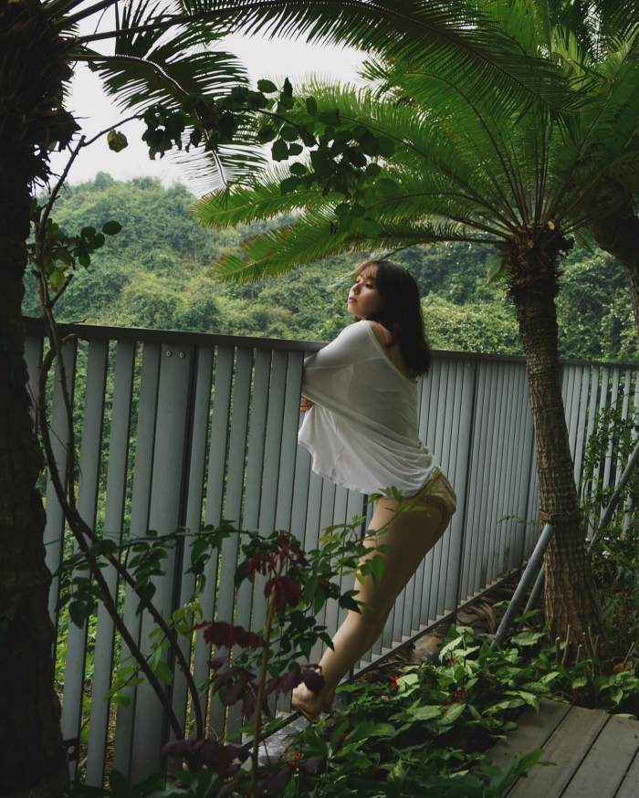 小池里奈 美尻でキュートな水着グラビア画像！