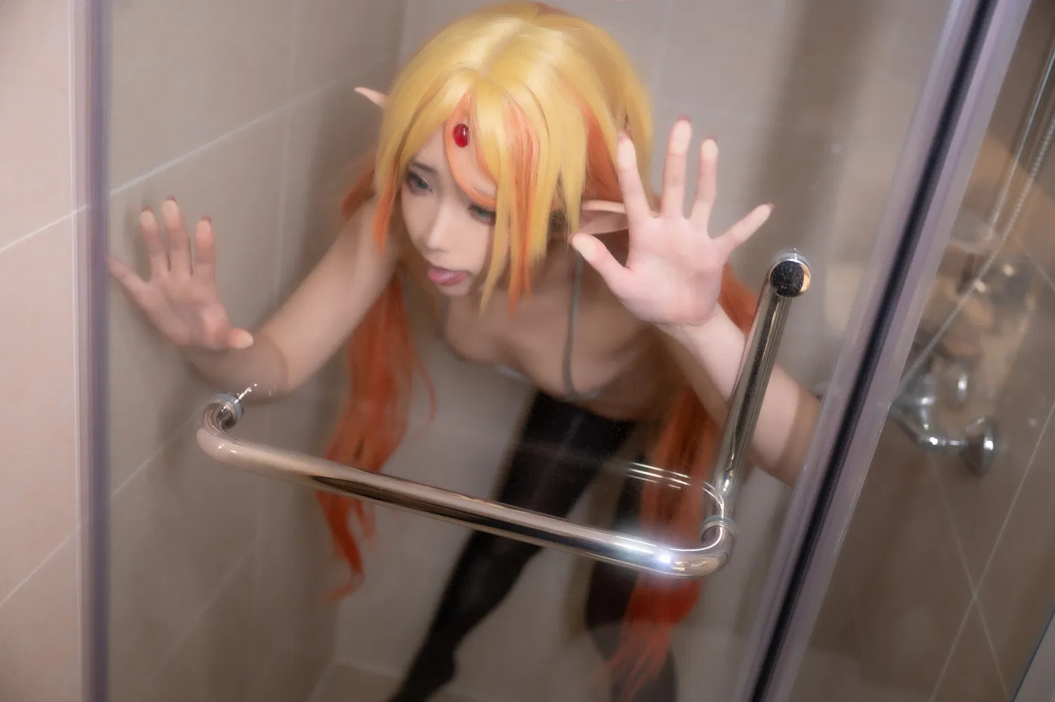 [Cosplay] Quan冉有点饿 异世界舅妈