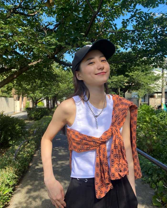 高田里穂 スタイル抜群な水着グラビア画像！