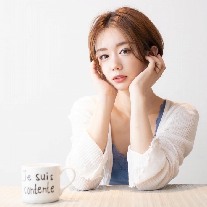 あらた唯 スタイル抜群の水着グラビア画像！