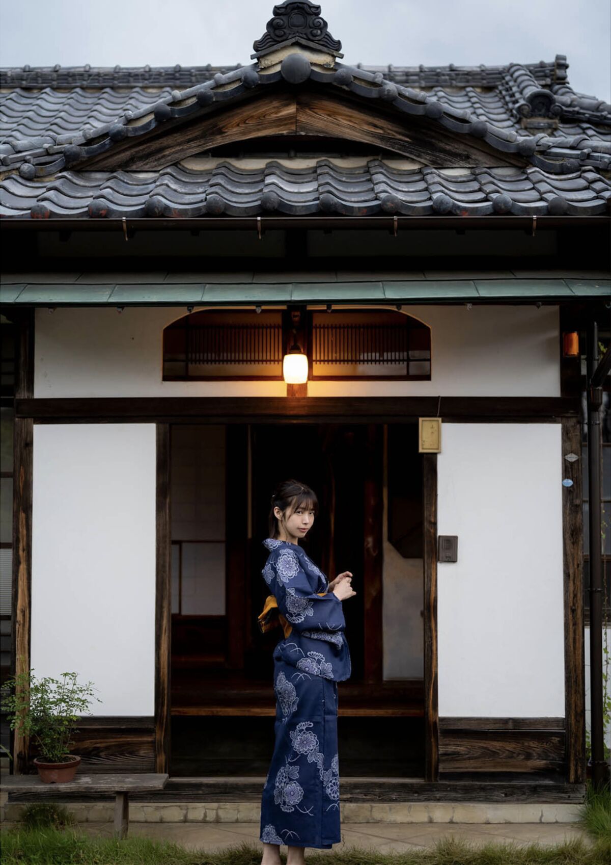 Manaka Tugu 真中つぐ - デジタル写真集 Eureka