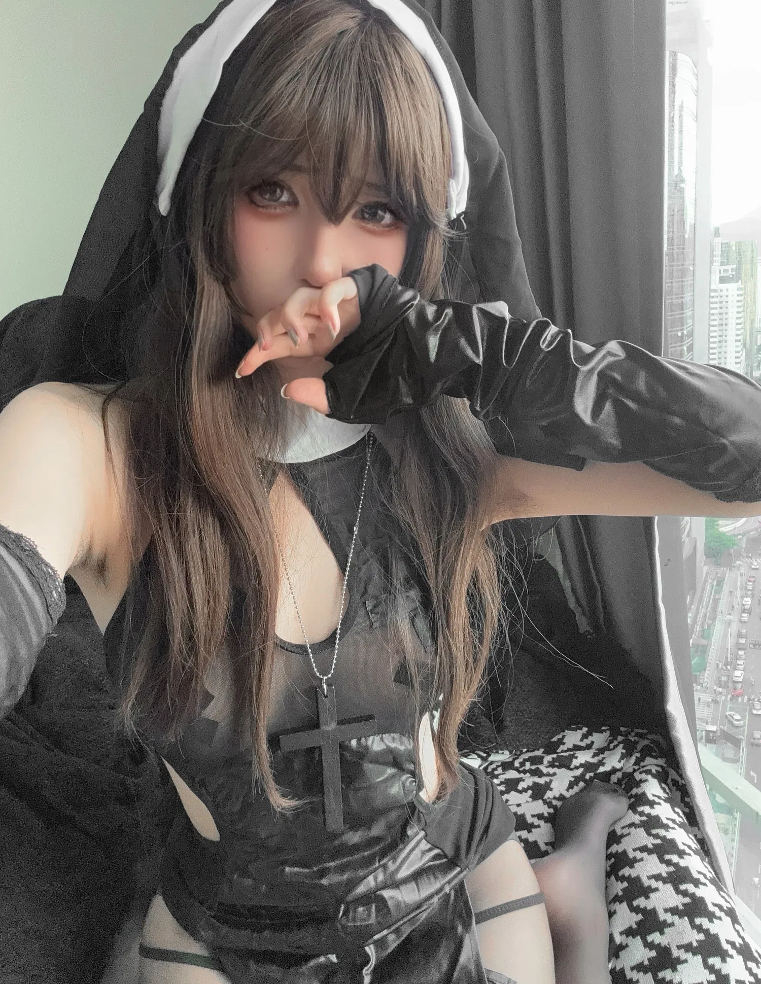 [Cosplay] 阿薰kaOri 偷偷做坏事的修女