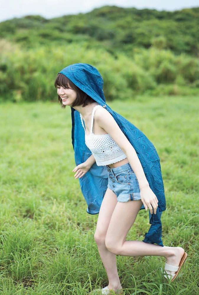 いけちゃん 細身でEカップの水着グラビア画像！