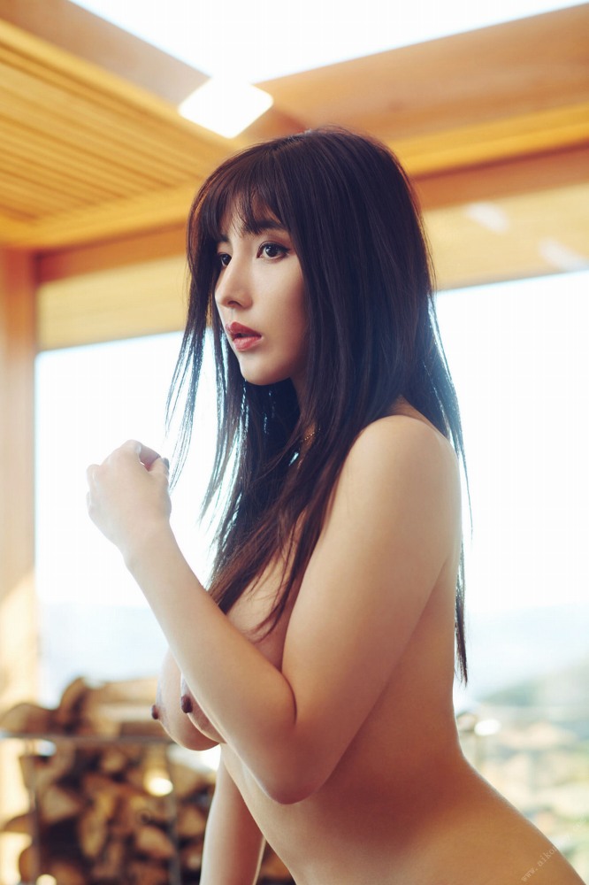 渡辺万美 Hカップのド派手ヌード＆水着画像！
