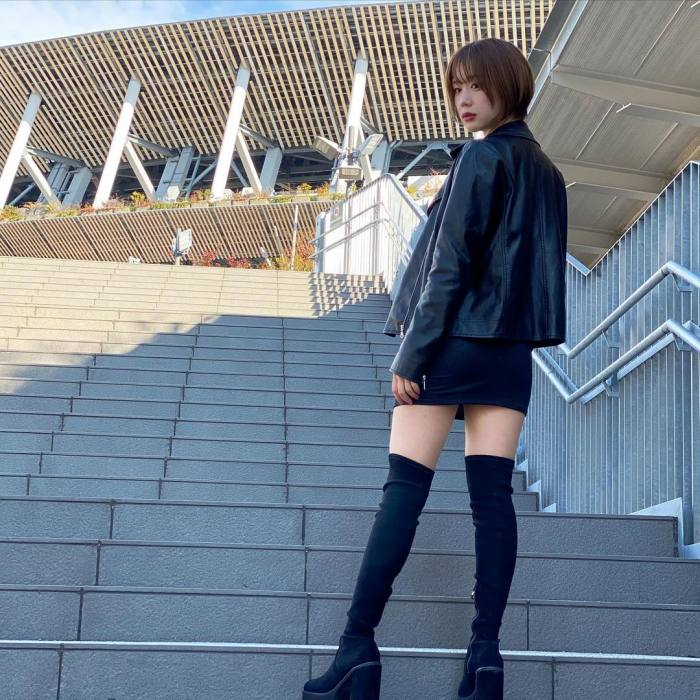 あらた唯 スタイル抜群の水着グラビア画像！