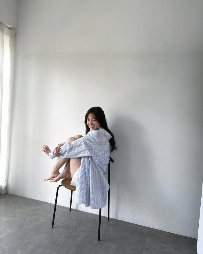 金川紗耶 美脚でスタイルが凄いグラビア画像！