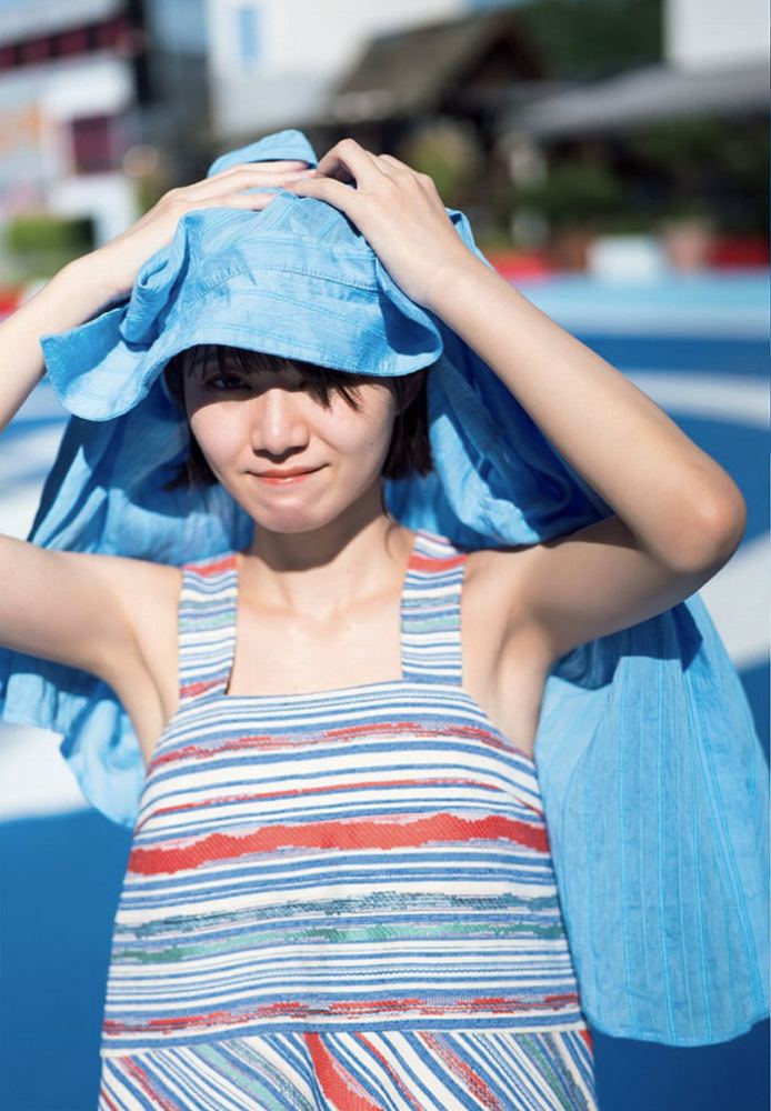 いけちゃん 細身でEカップの水着グラビア画像！