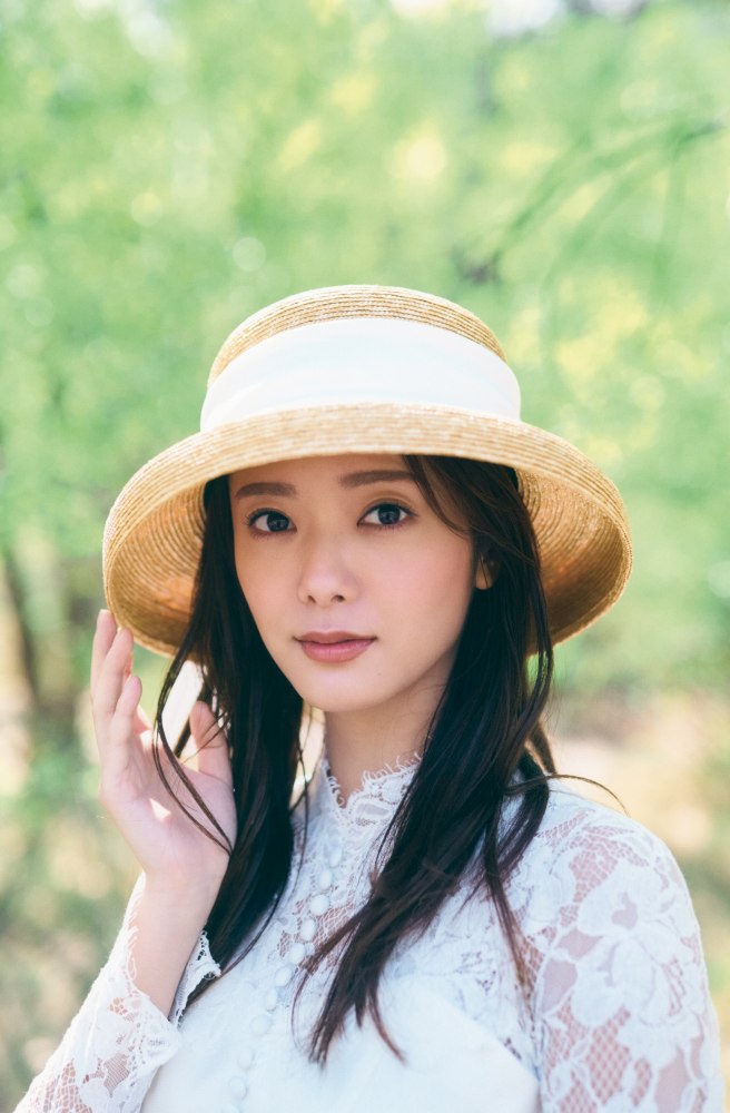 田村保乃 ナチュラルな激かわ水着グラビア画像！
