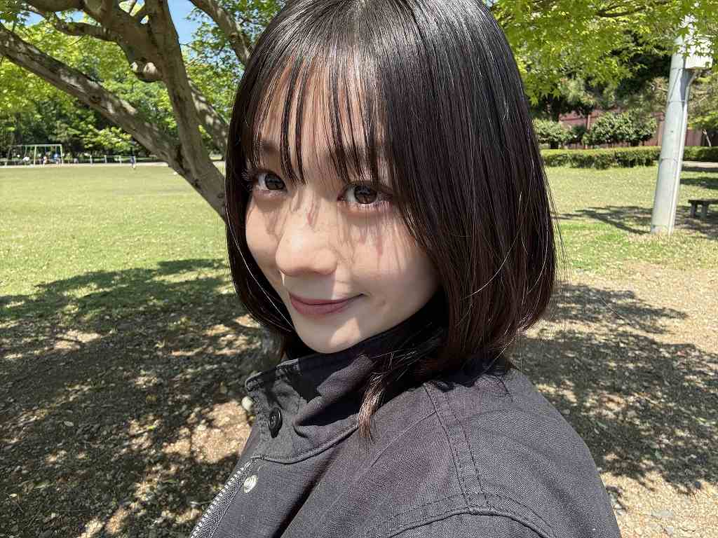 髙野真央 Gカップボインの水着グラビア画像！