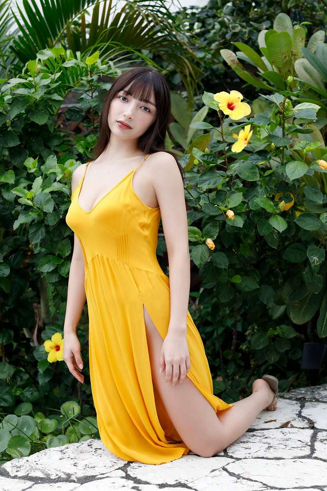 エリマリ ハーフ姉妹の水着グラビア画像！！