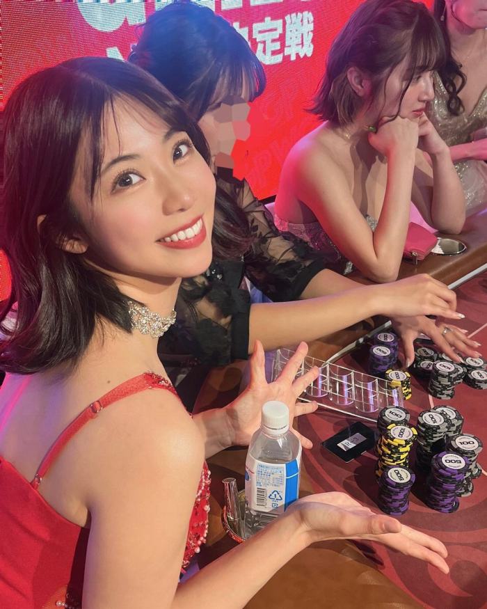 鈴木ふみ奈 Iカップの水着グラビア画像ほか！