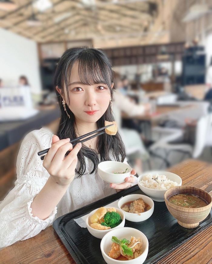 石田千穂 めちゃかわな水着グラビア画像！！