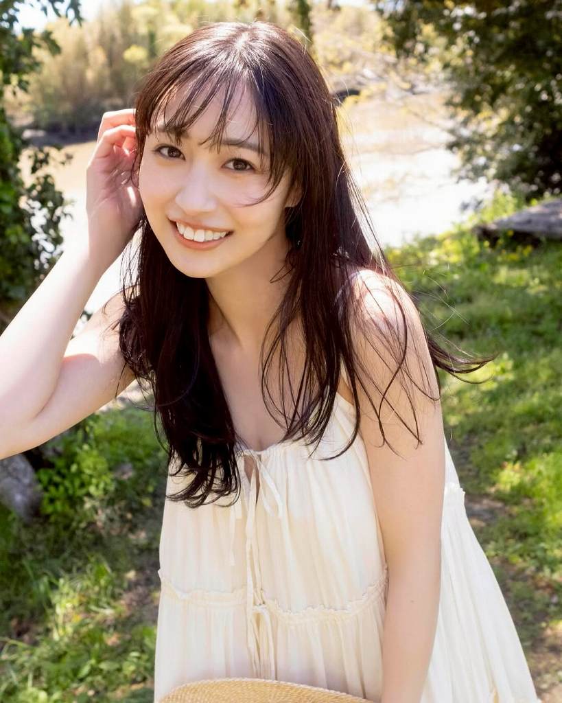 溝端葵 激かわボインな水着グラビア画像ほか！